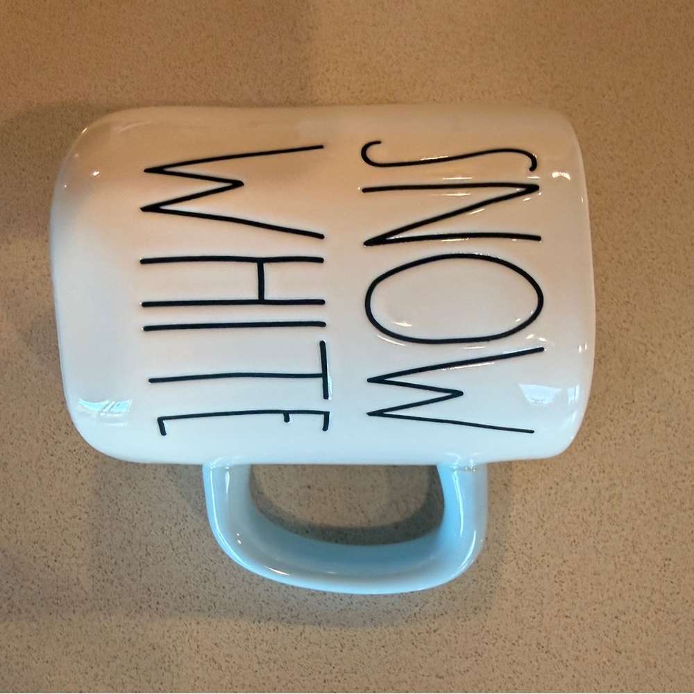 Snow White Rae Dunn mug